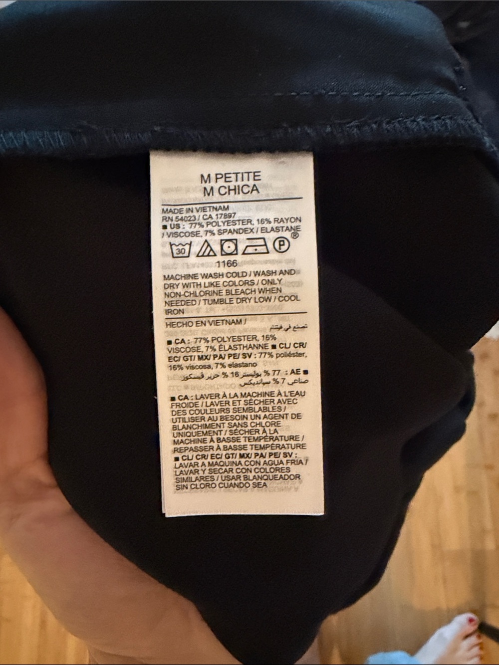 Old Navy Black Women's Pleated Straight-Leg Trousers - Picture 4 of 4